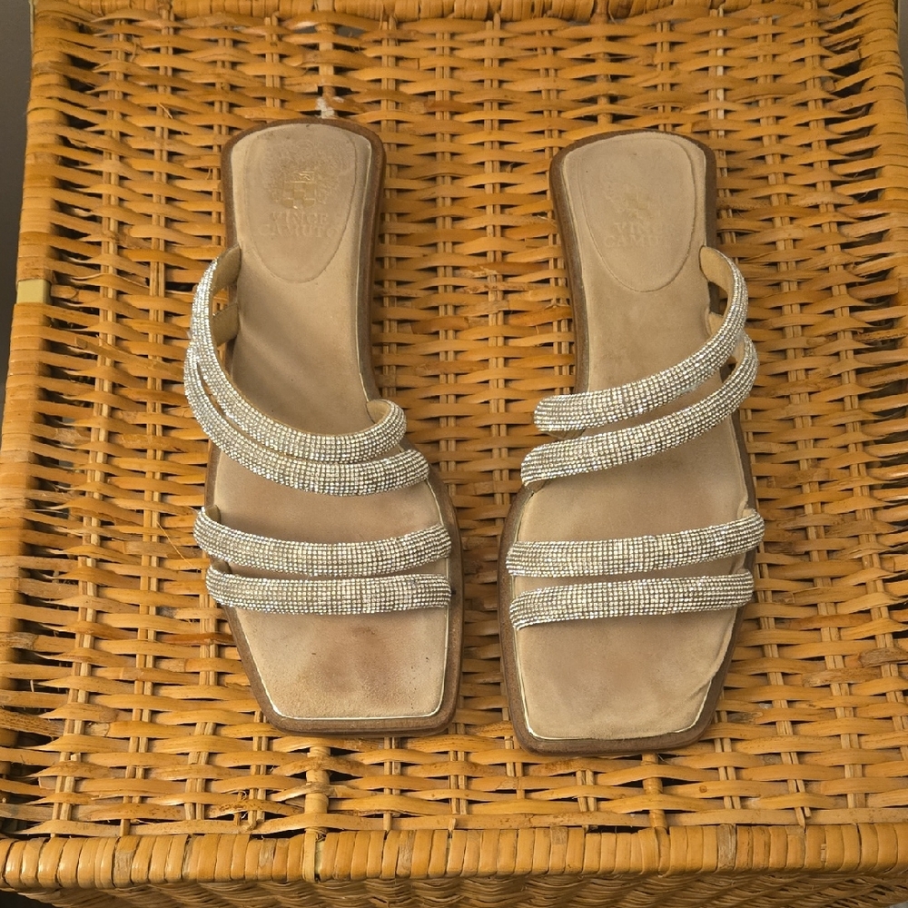 Vince Camuto Peomi Slide Crystal Size 10 Comes With BOX